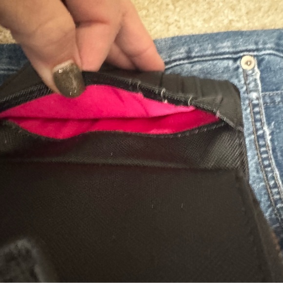 Betsy Johnson Skull Embossed Bifold Wallet - Picture 4 of 12